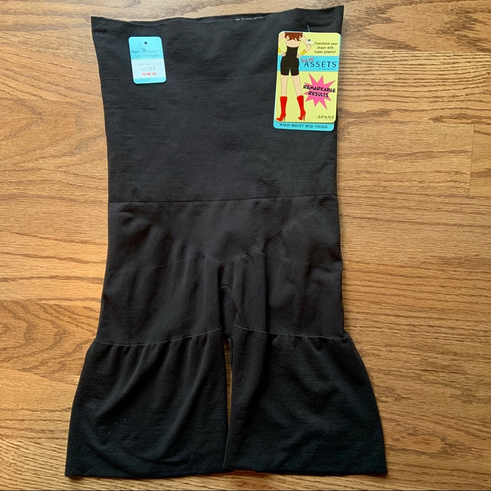 NWT Spanx Love Your Assets Seamless